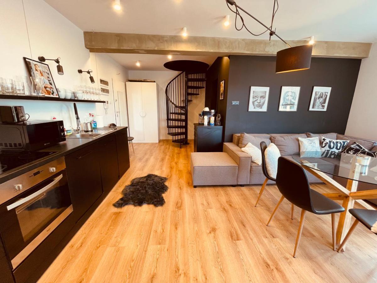 Apartamenty Ktw Penthouse Z Tarasem Katowice Kültér fotó